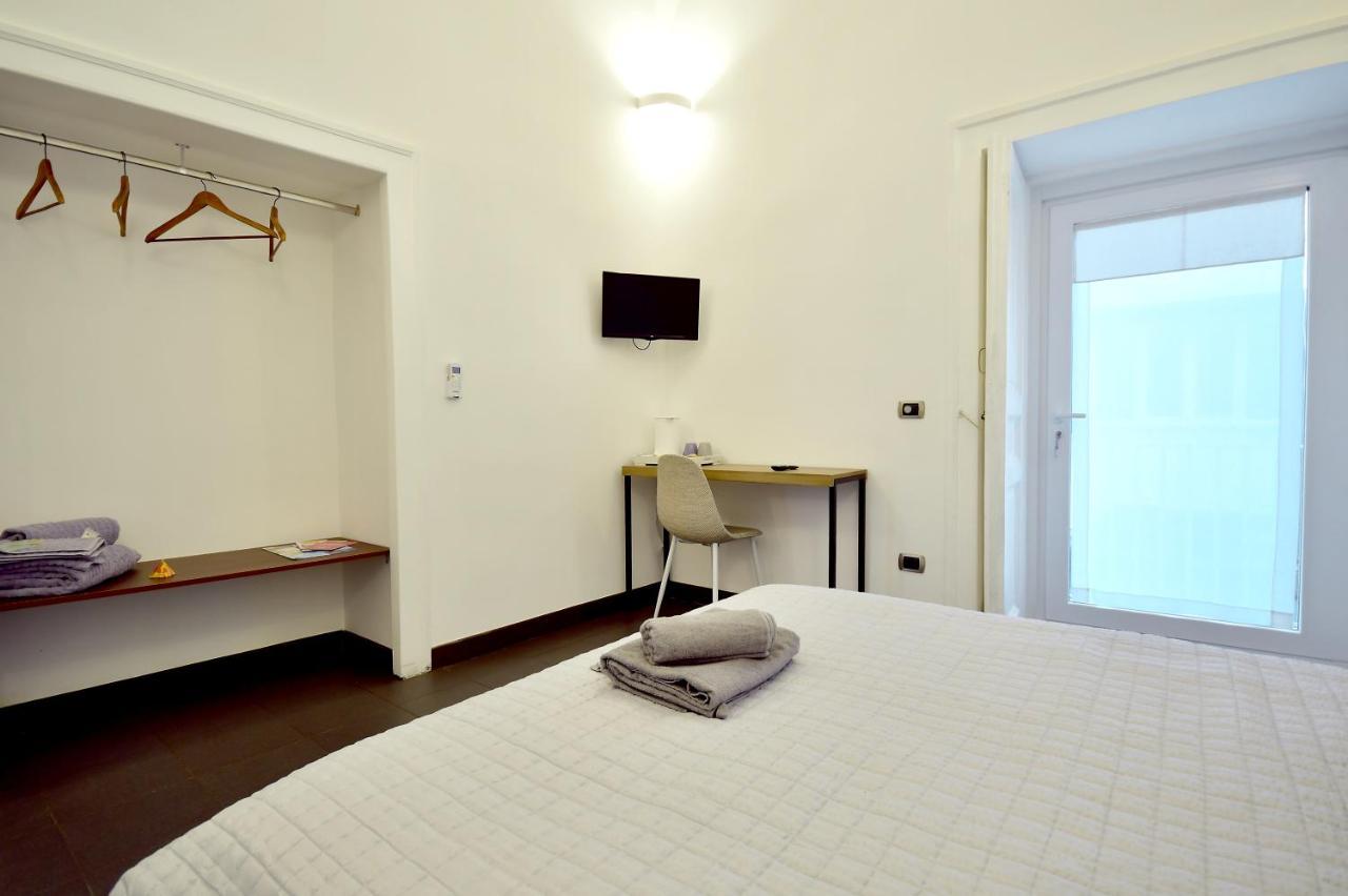 ナポリ Di Affreschi E Volte Bed & Breakfast エクステリア 写真