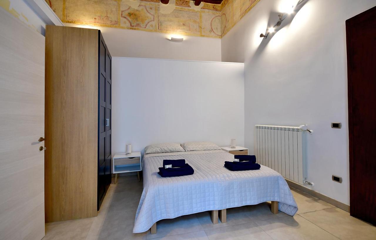 ナポリ Di Affreschi E Volte Bed & Breakfast エクステリア 写真